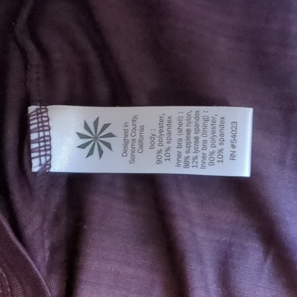 Athleta yoga top with built in bra - Picture 3 of 5